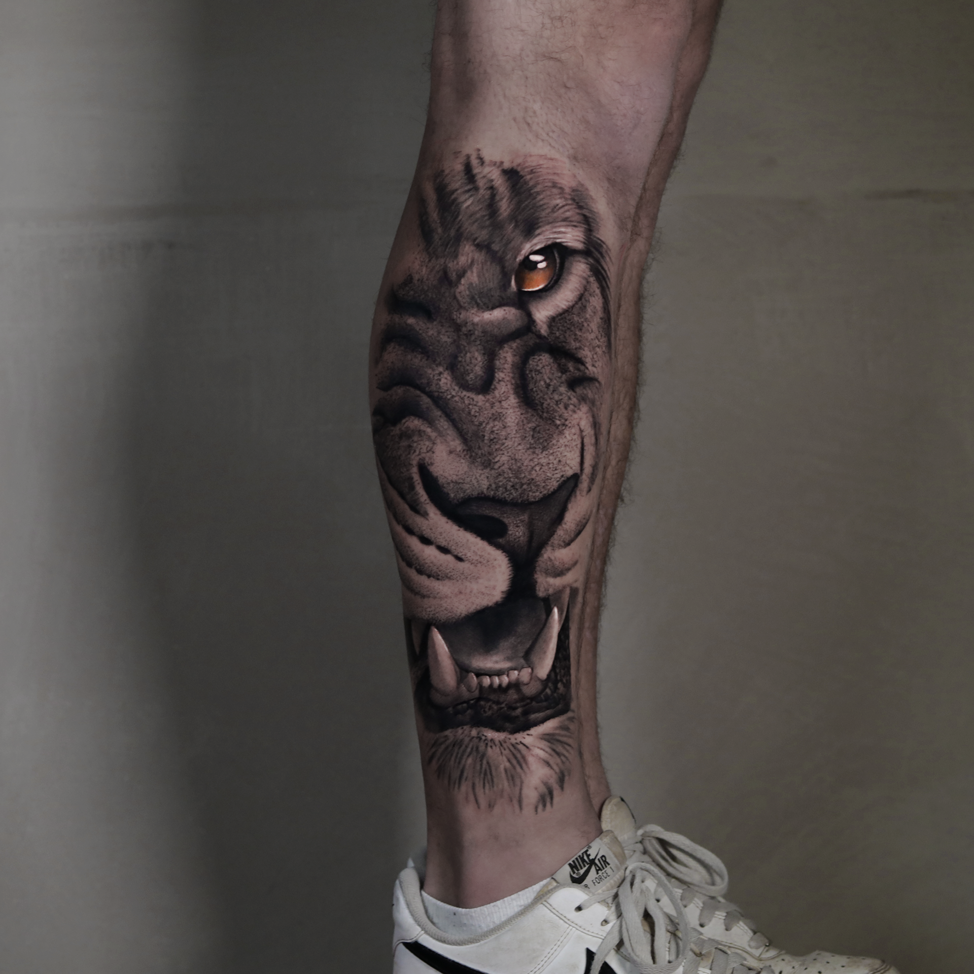 fotos de tatuagem fineline vs blackwork