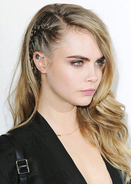 quanto custa um penteado de trança delicada profissional?