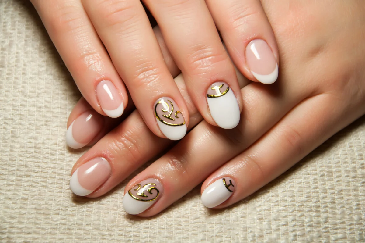 unha almond curta delicada clean