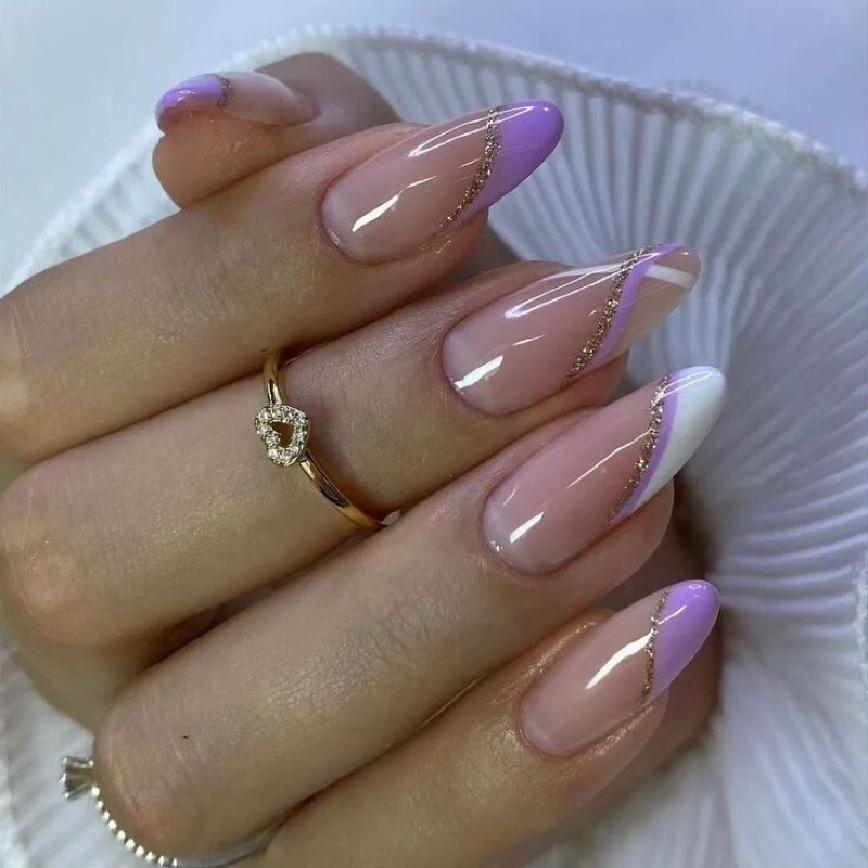 unhas de gel roxo com glitter