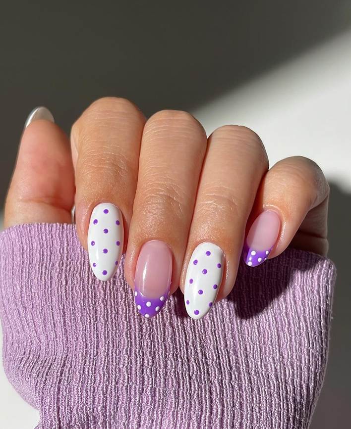 unhas de gel roxo com glitter