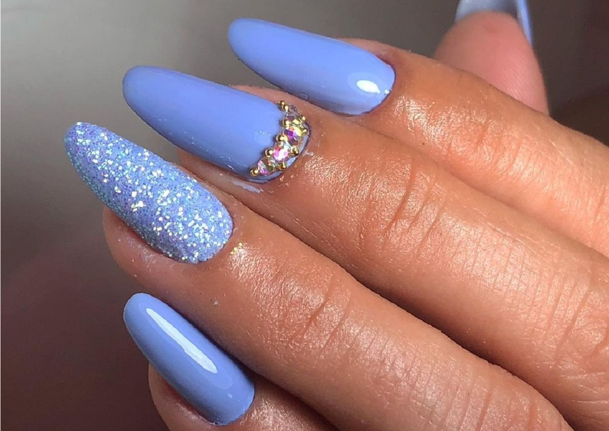 unha decorada azul royal