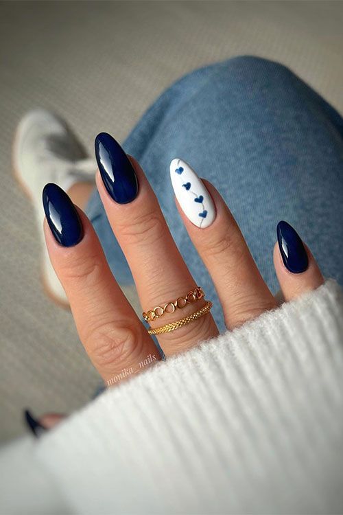 unha decorada azul marinho