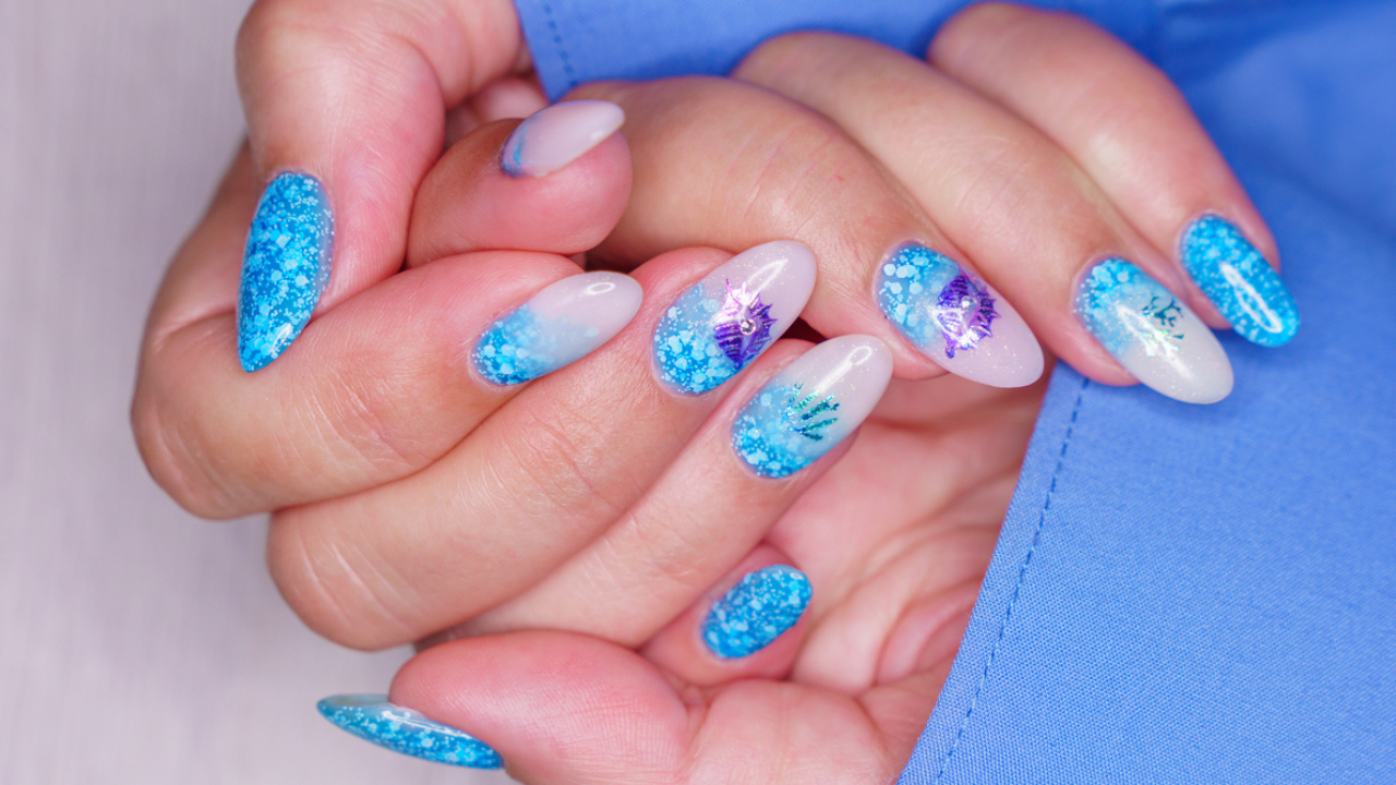 unha decorada azul bebe