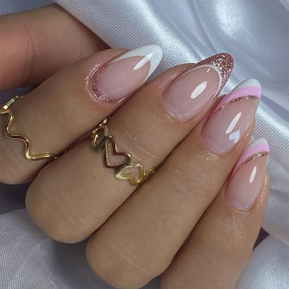 Unhas Amendoada com Glitter: Ideias Brilhantes para Arrasar