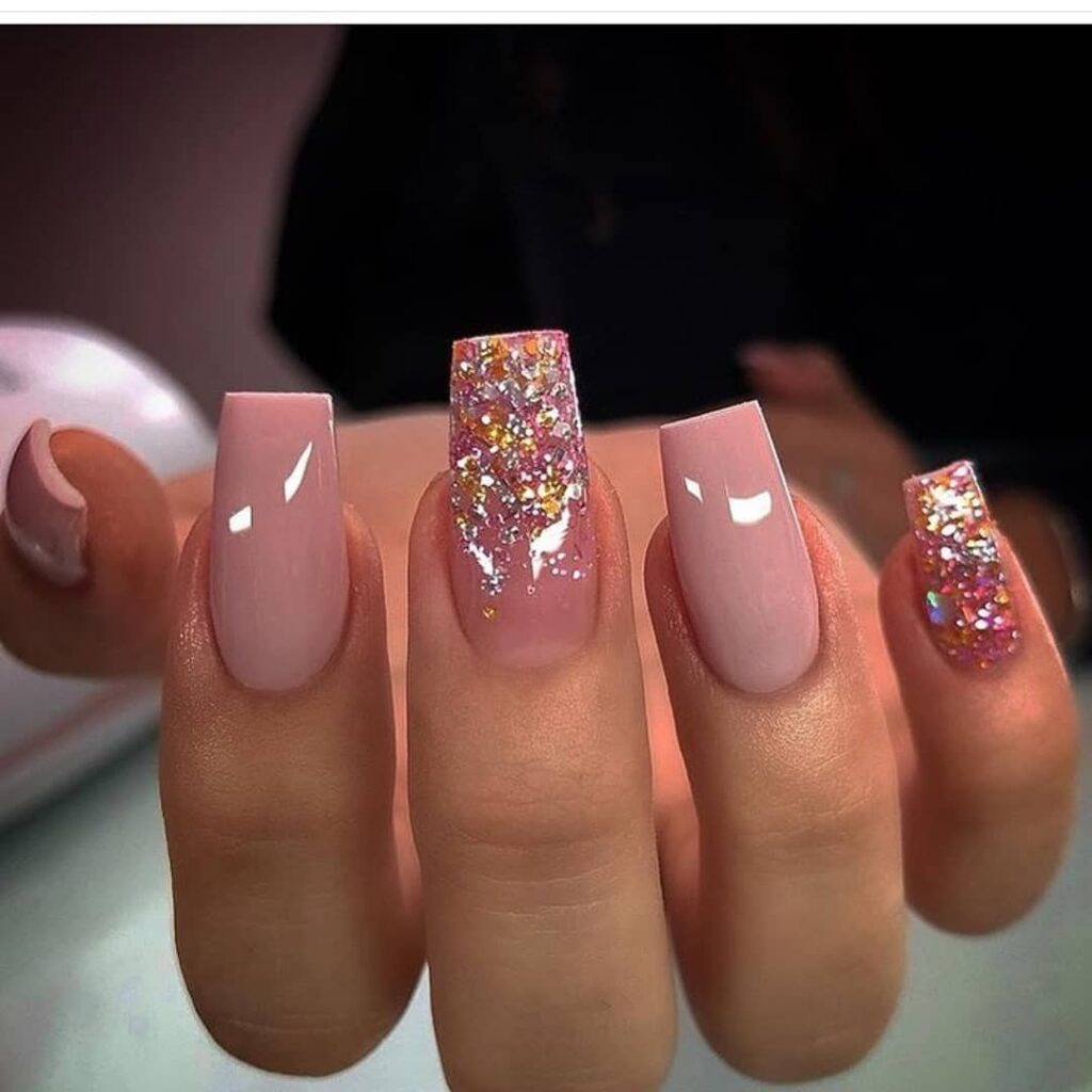 Top 5 Cores de Esmalte Neutro para o Verão 2025