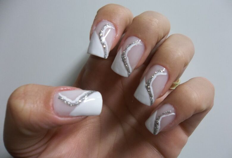 quanto custa fazer unhas decoradas para o réveillon?