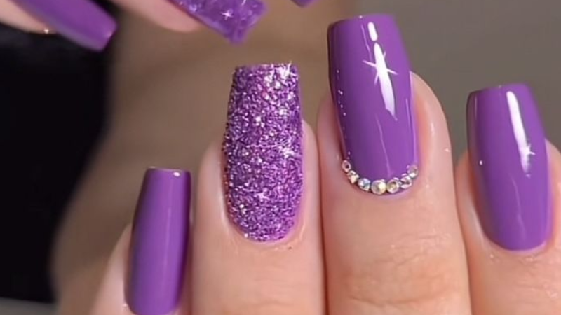Esmalte Roxo Fosco: Dicas para um Acabamento Matte Impecável e Moderno