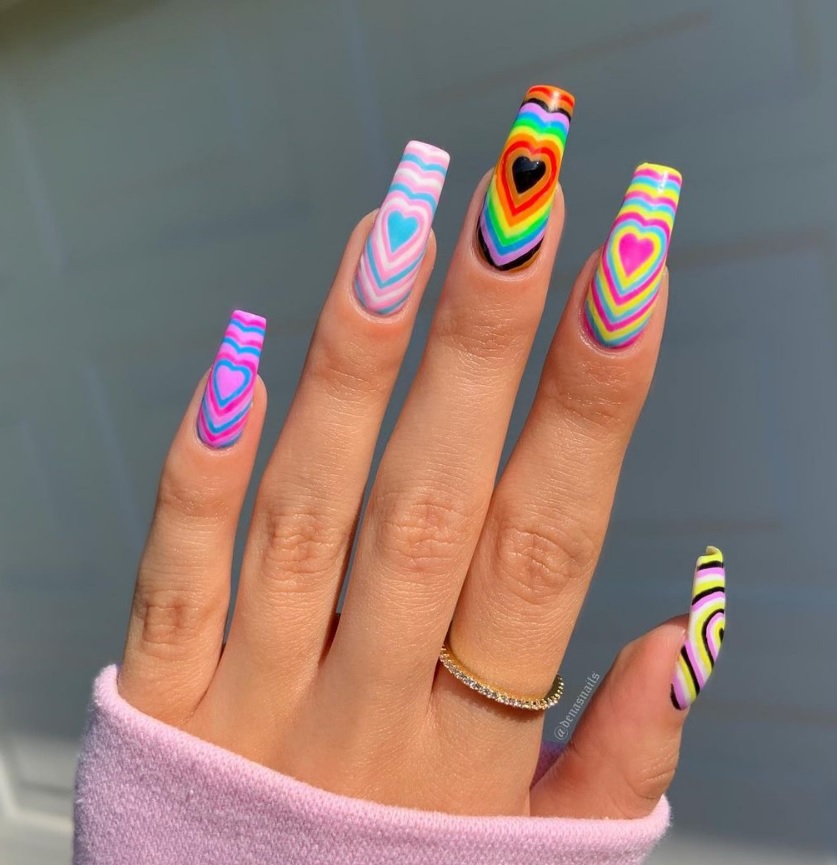 ideias de unhas decoradas y2k para arrasar