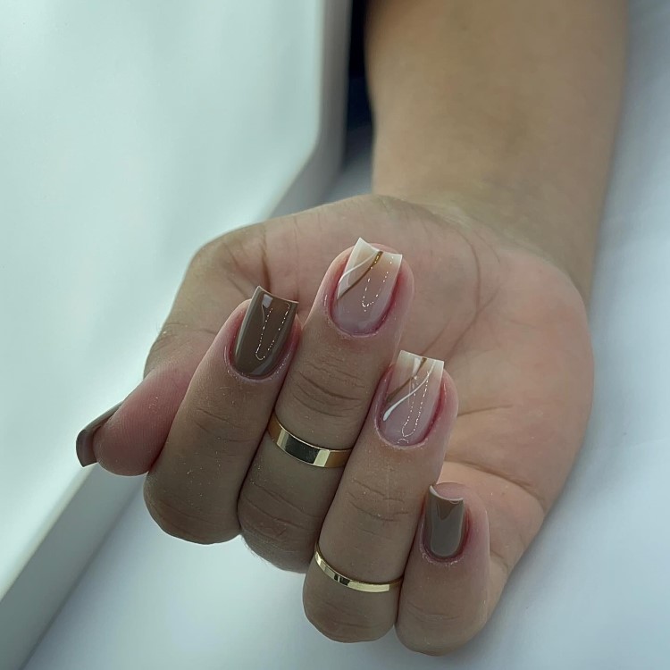 Unhas decoradas vermelhas