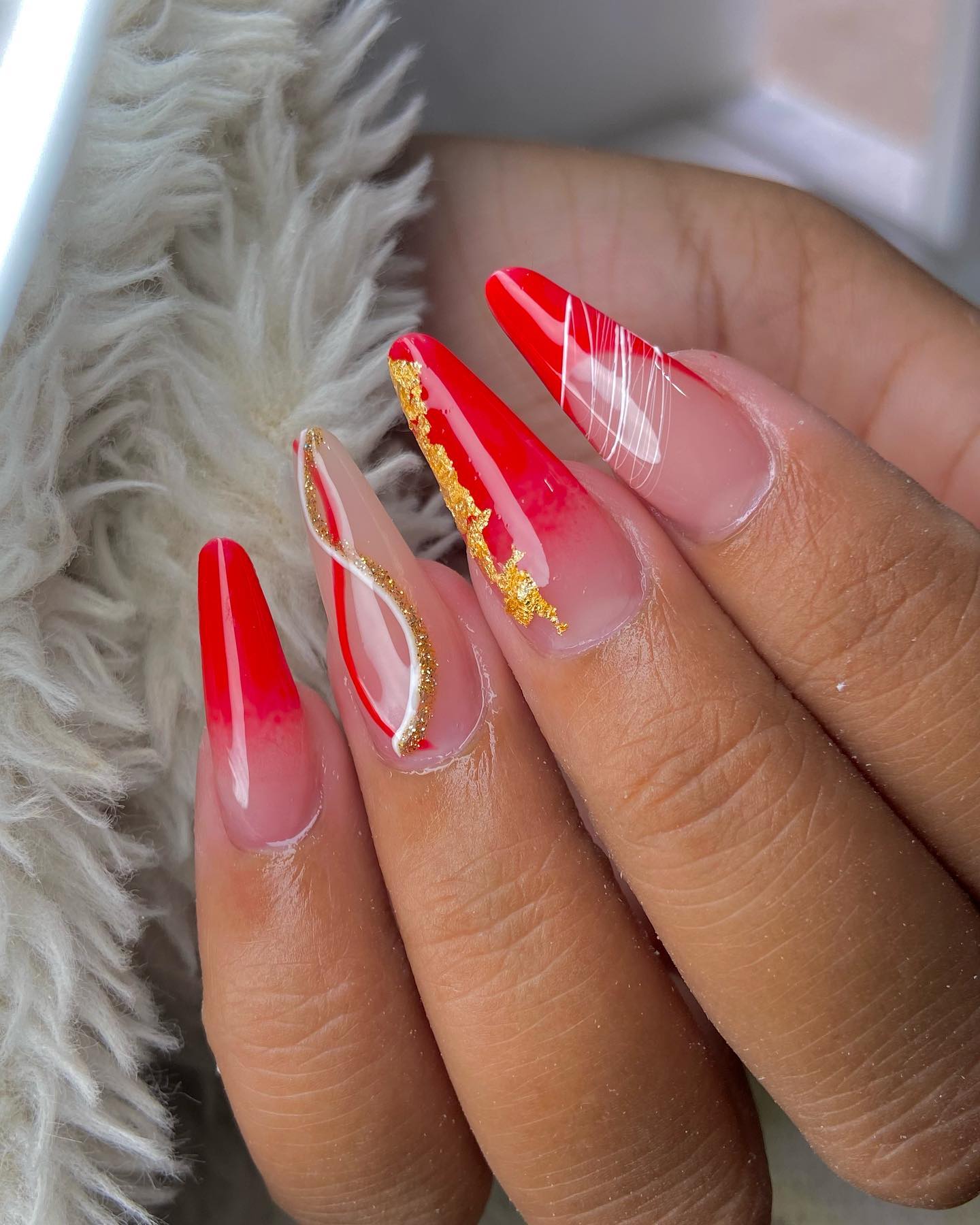 unha em gel stiletto
