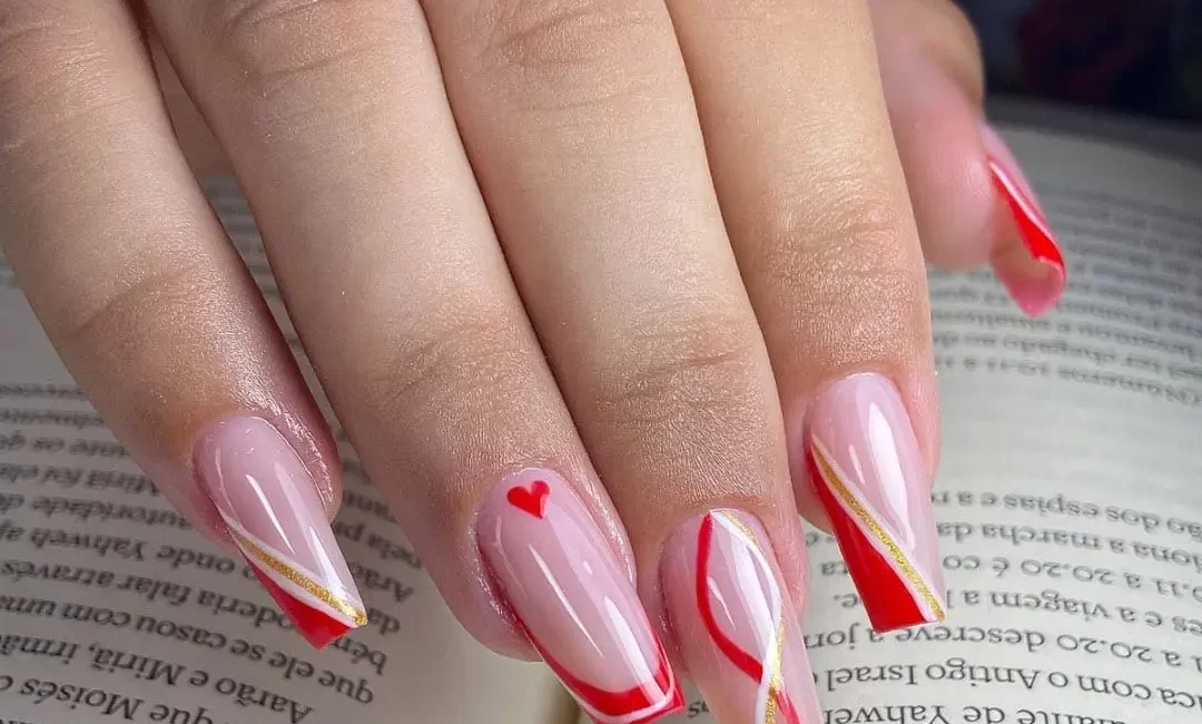 manutenção de alongamento de unhas