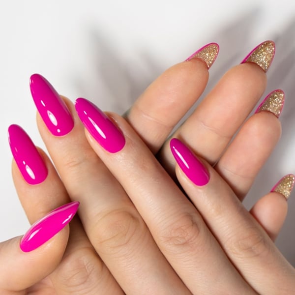 unha em gel stiletto