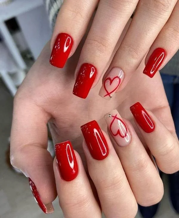 unha em gel decorada vermelha amendoada