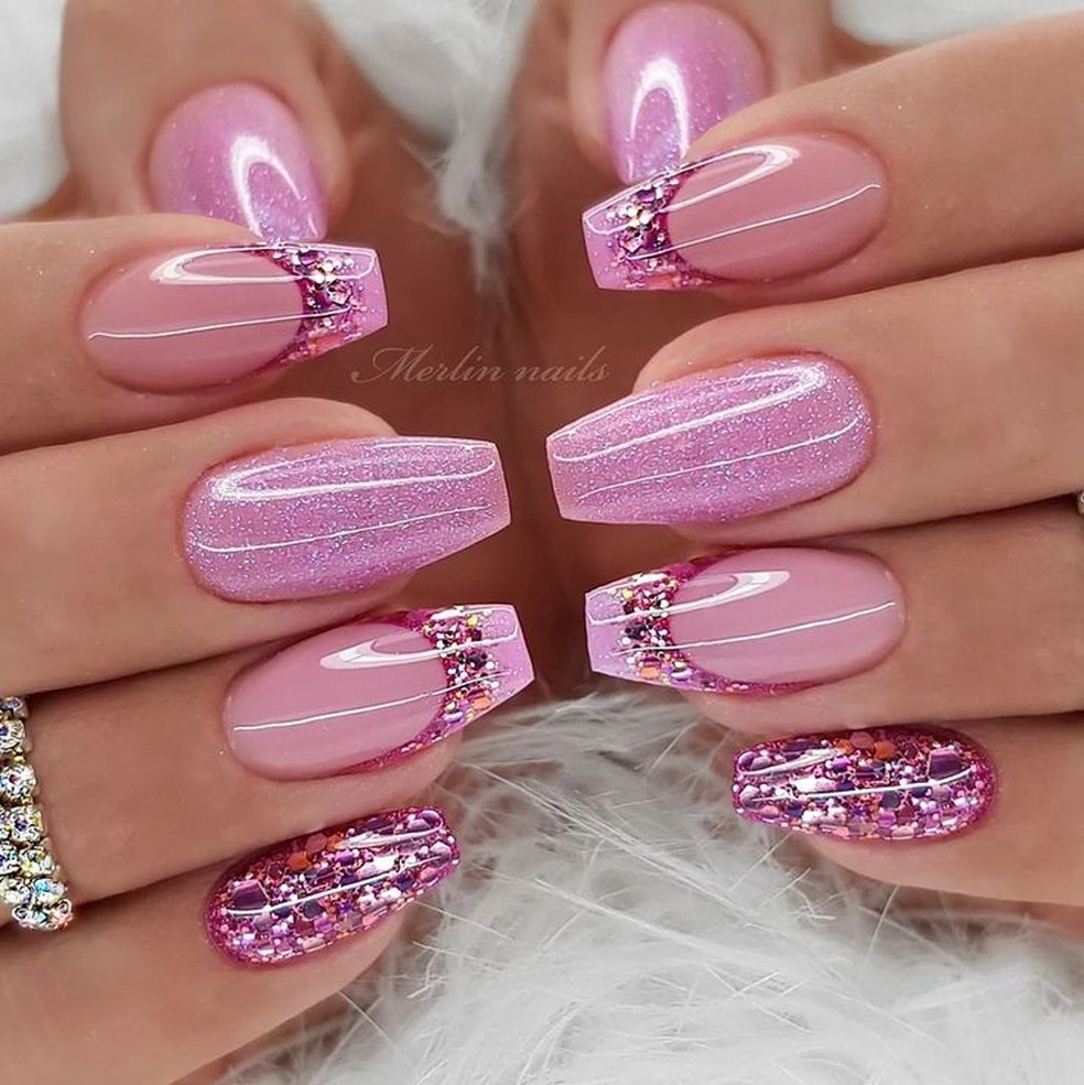 unhas em gel para um visual elegante