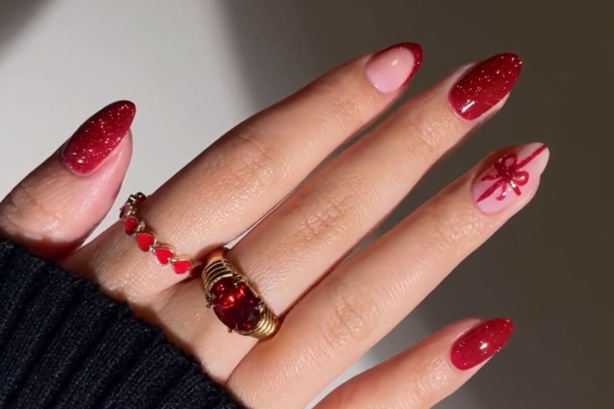 unha natal com glitter