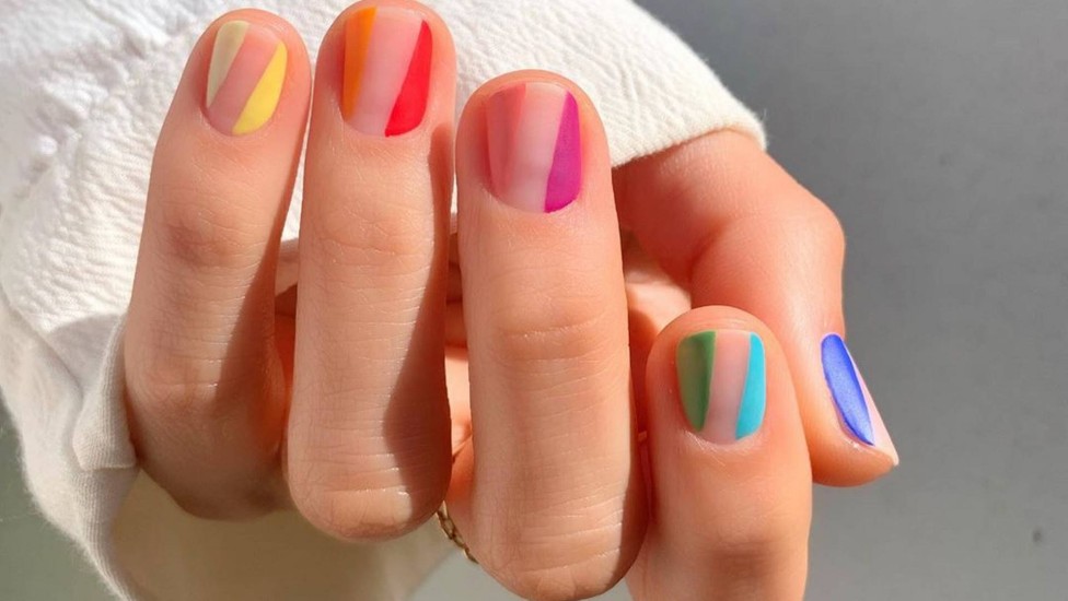 unha pequena decorada