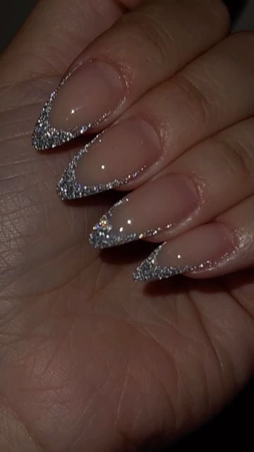 ideias de unhas para o ano novo 2026