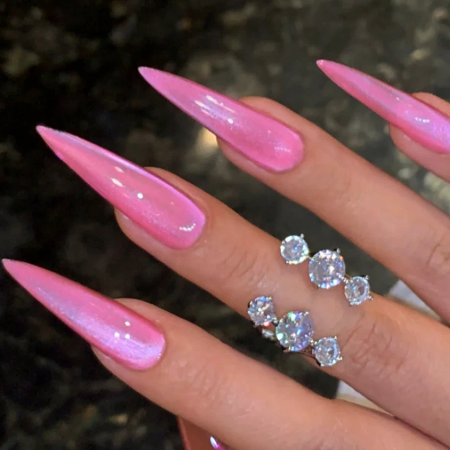 Alicate Mundial 777 vs 775: Qual o Melhor para Unhas Stiletto?
