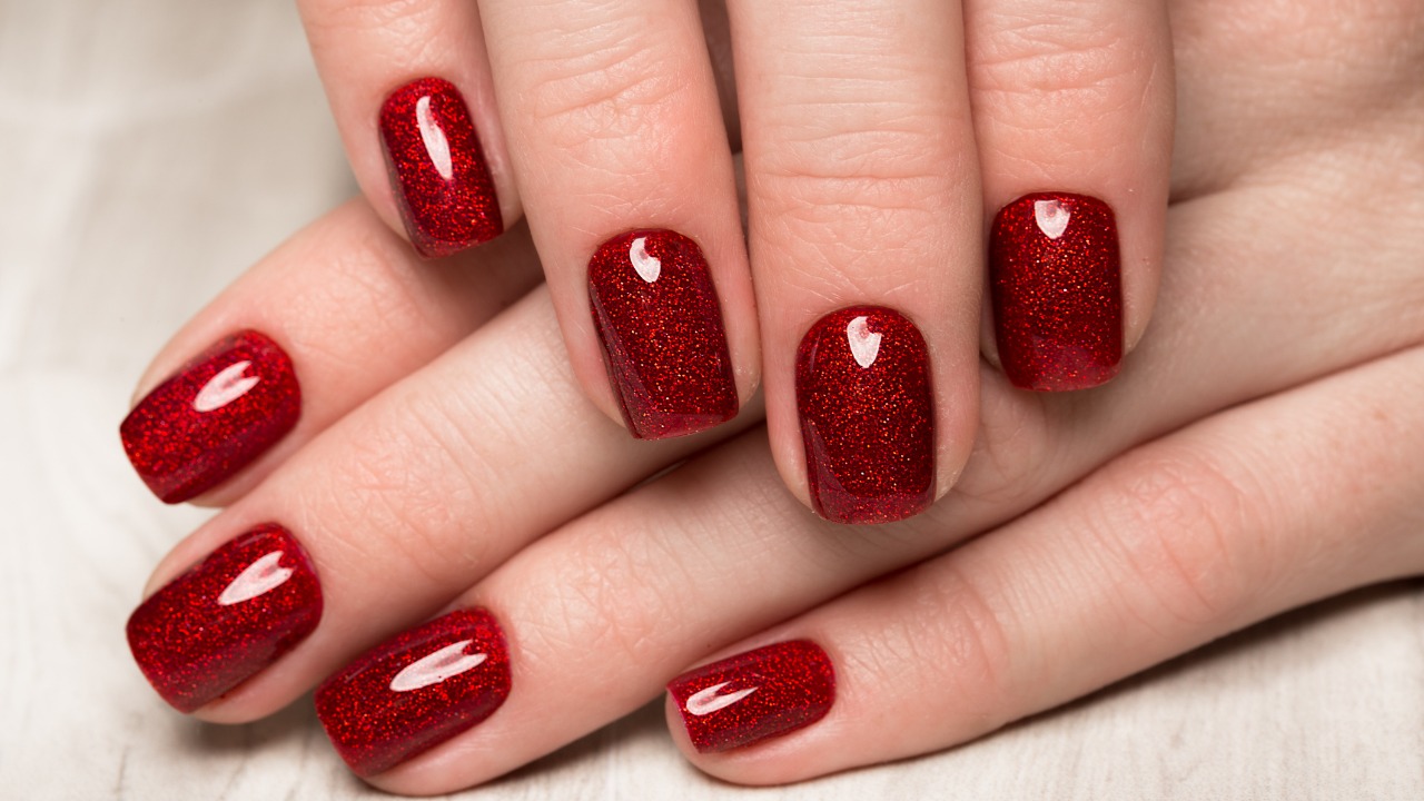 Unhas vermelhas elegantes