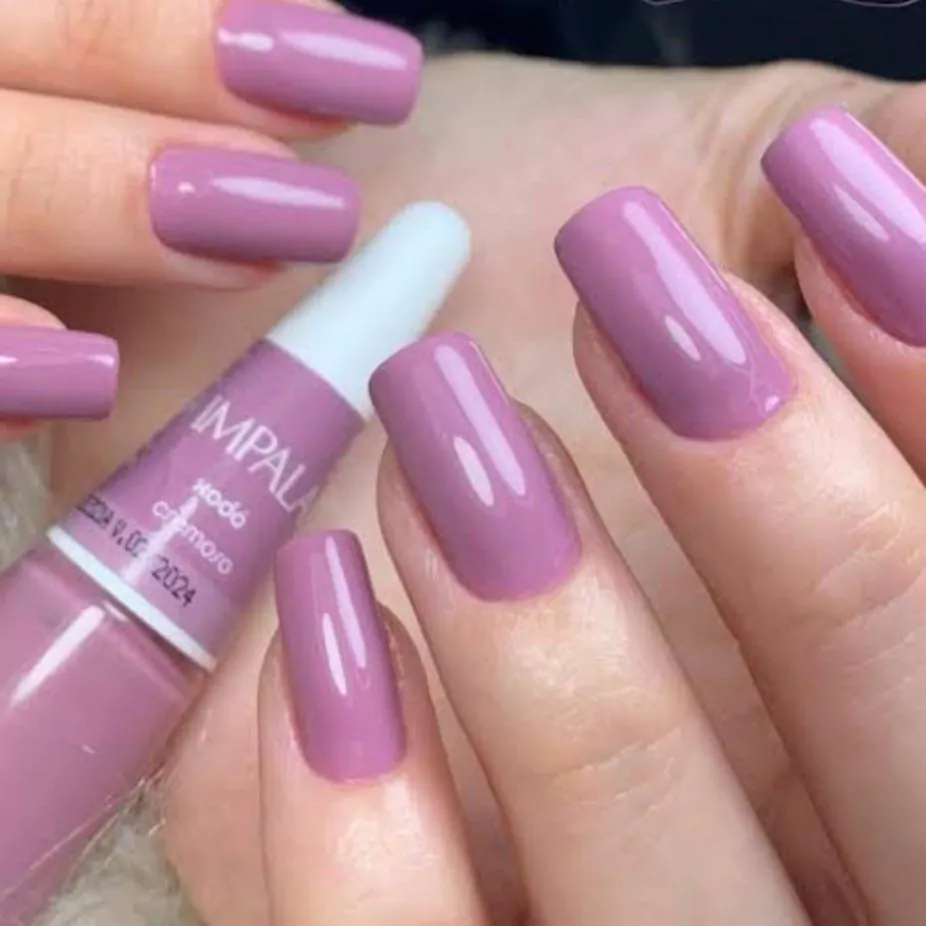 Glitter e Pedrarias: Elevando Suas Unhas com Esmalte Xodó e Ninguém me Segura