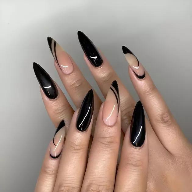 Unhas amendoadas pretas foscas