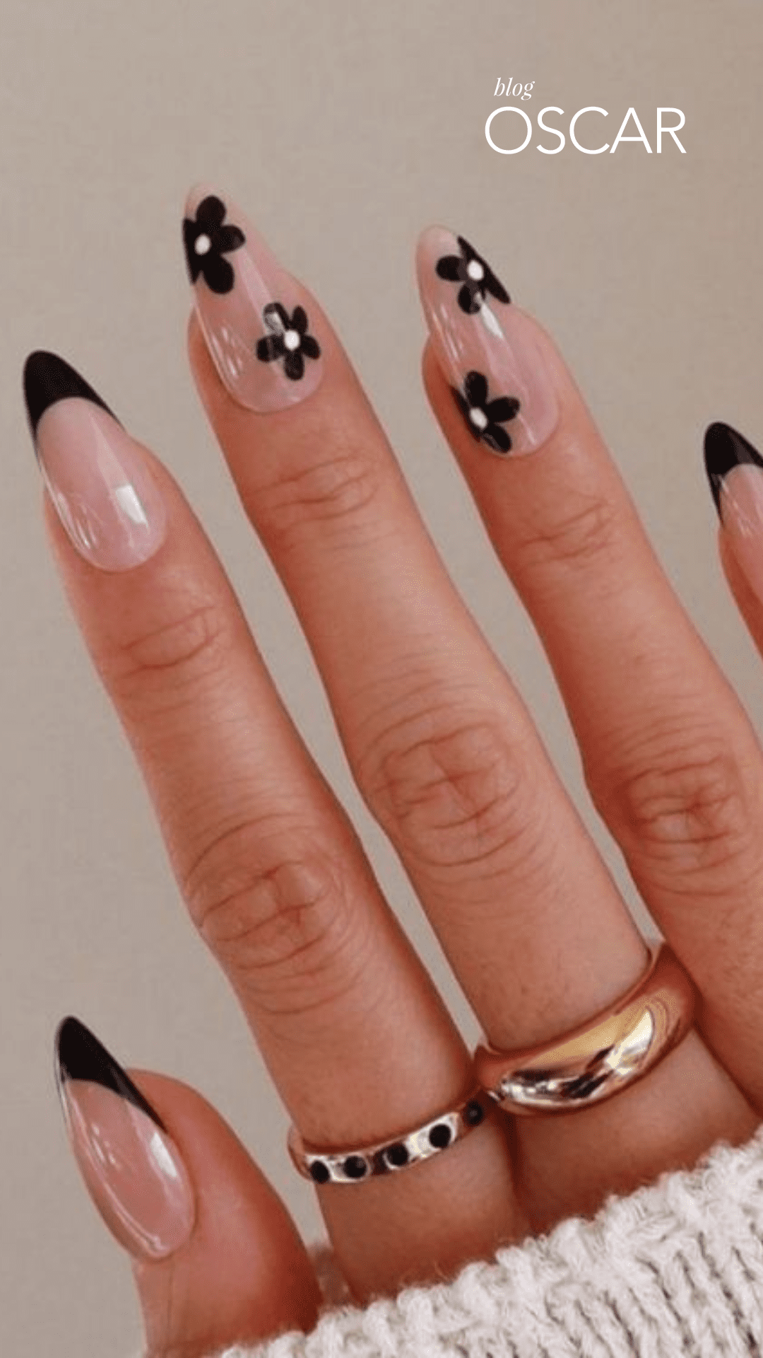 Unhas amendoadas pretas com acabamento em gel