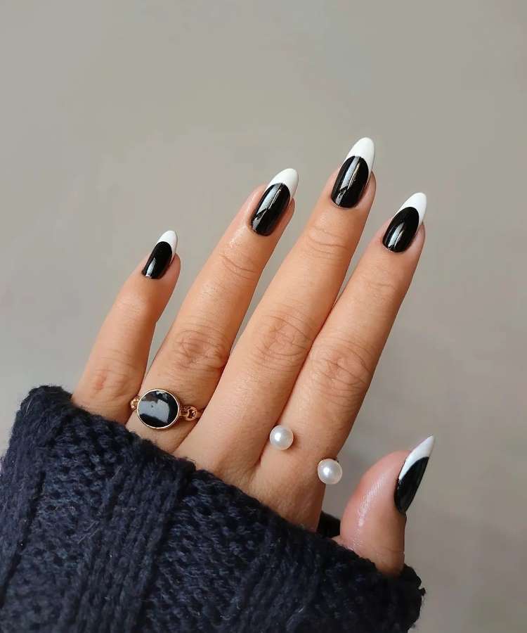 Unhas amendoadas pretas curtas