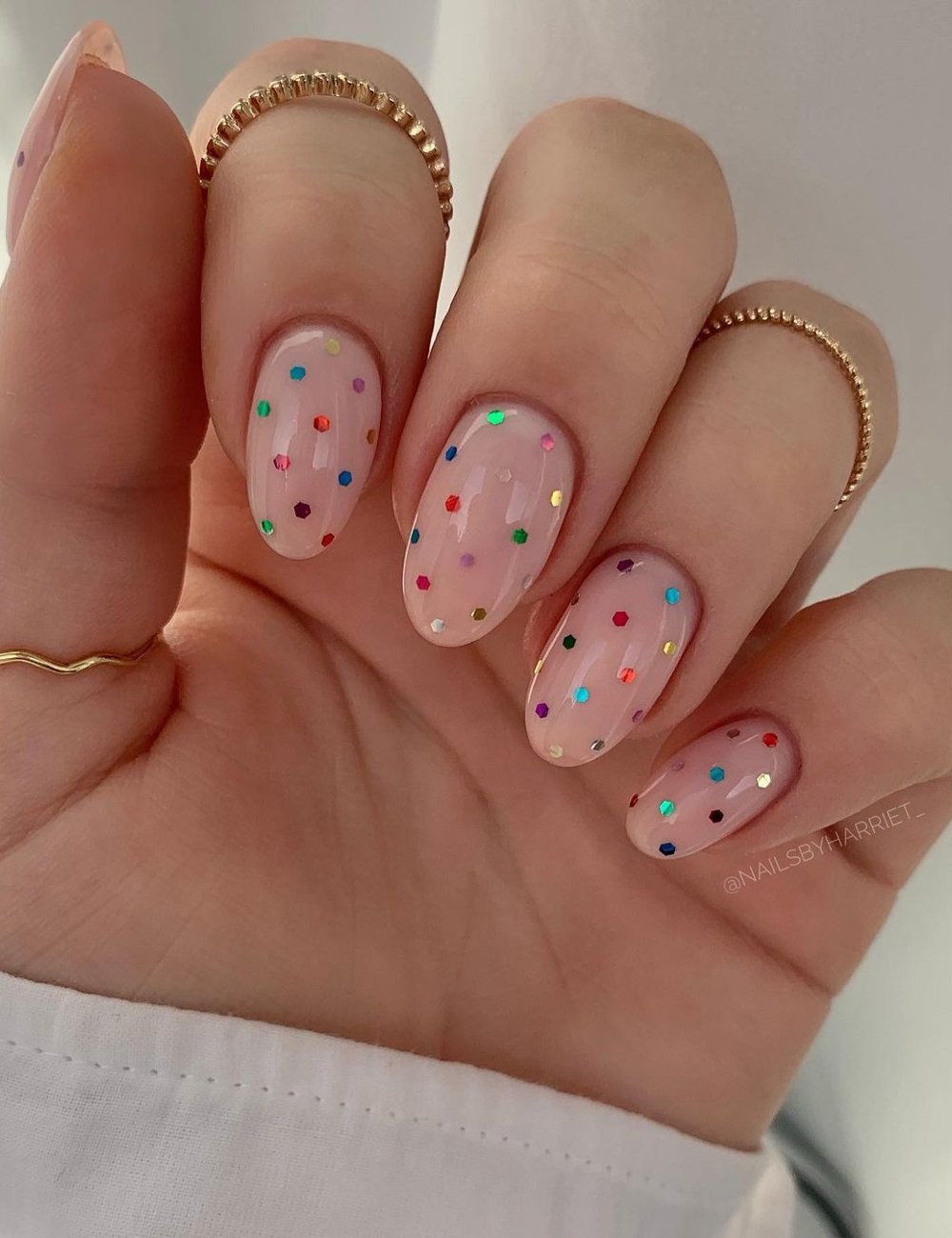 unhas redondas curtas francesinha