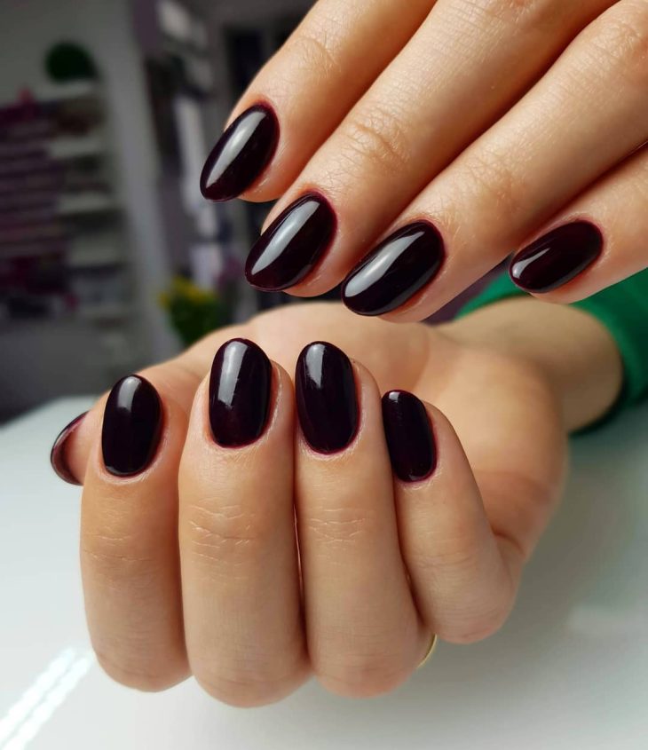 unhas redondas curtas francesinha