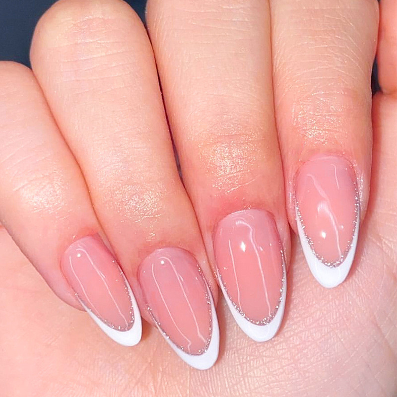 unhas redondas curtas naturais