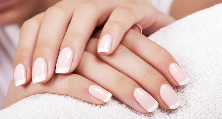 manicure simples e chique