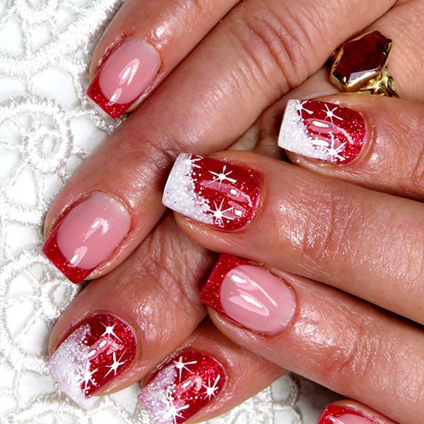 unhas vermelhas compridas
