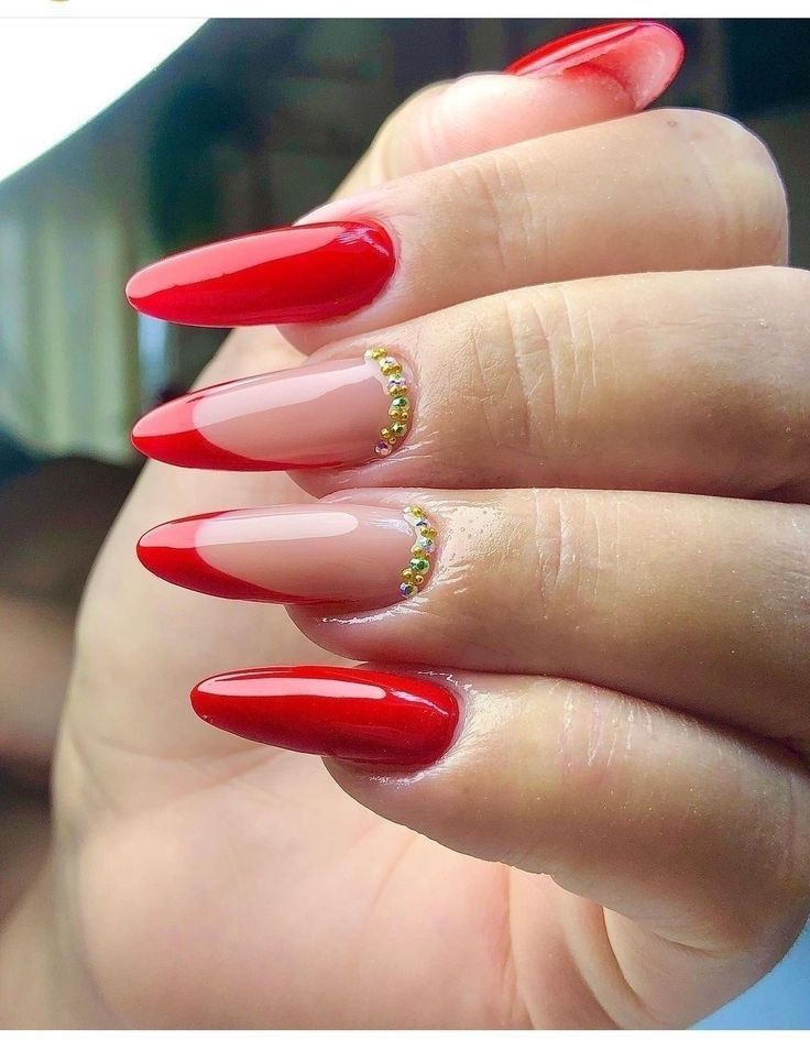 unhas vermelhas cereja