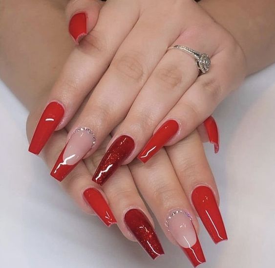 unhas vermelhas poderosas