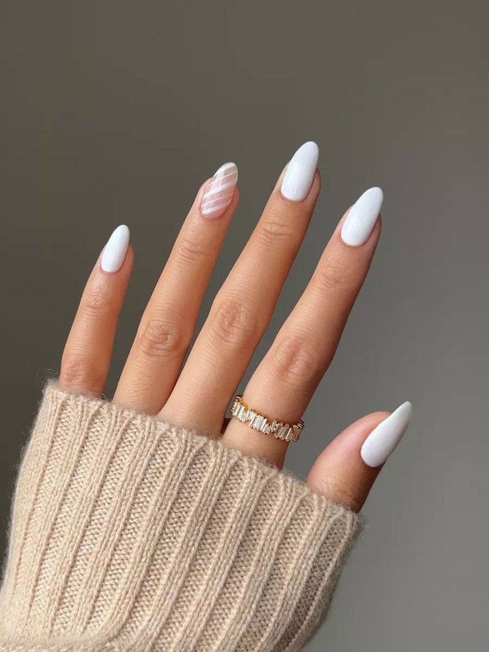 erros comuns ao fazer unhas brancas naturais