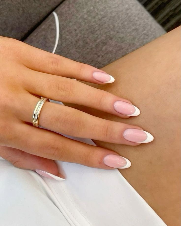 como aplicar glitter nas unhas em casa