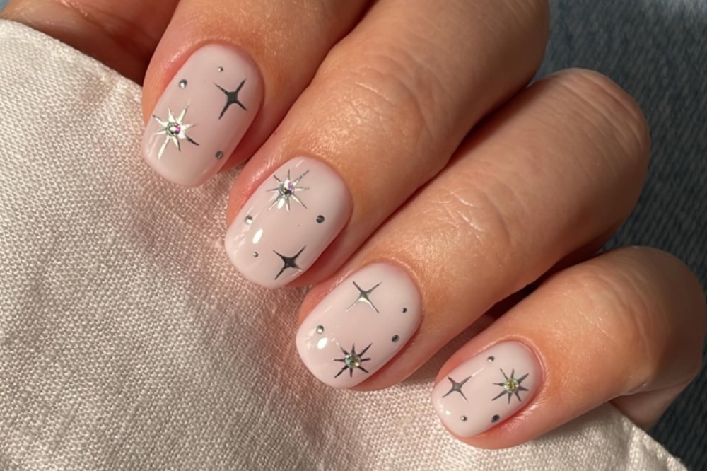 inspiração unhas com brilho para festas