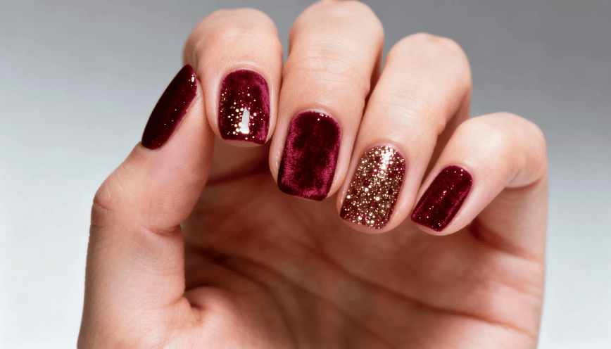 como aplicar glitter nas unhas em casa