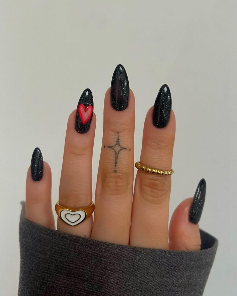 erros comuns ao fazer unhas com glitter