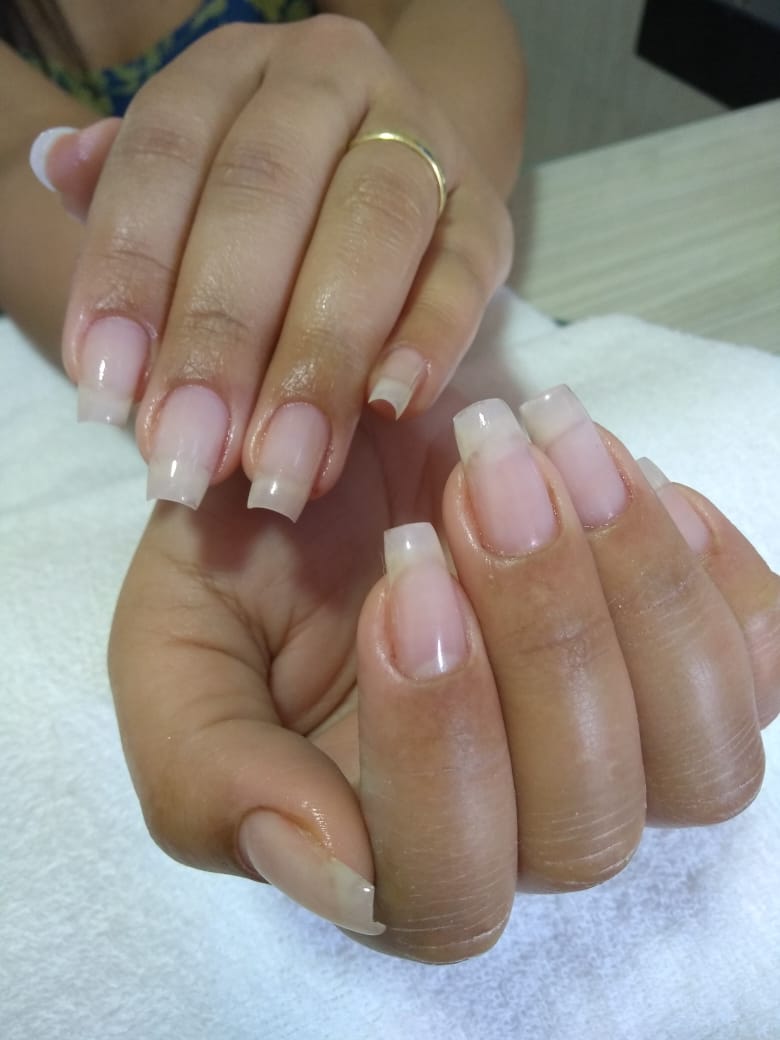 Unhas claras na gravidez