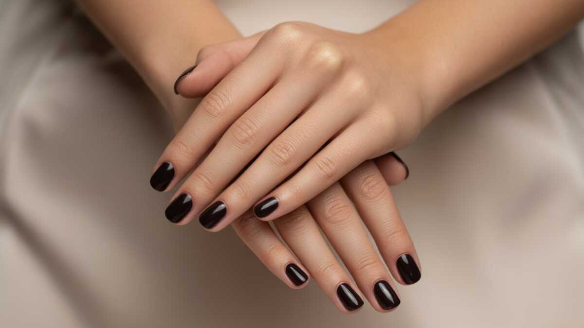 unhas curtas formato oval