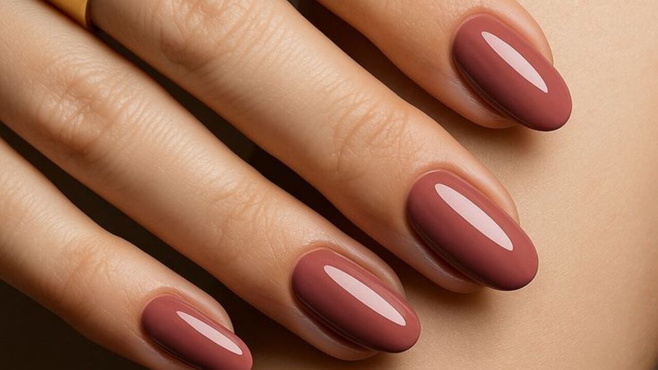 unhas curtas formato arredondado