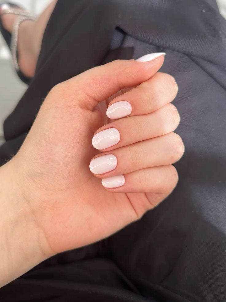 manicure unhas curtas delicadas