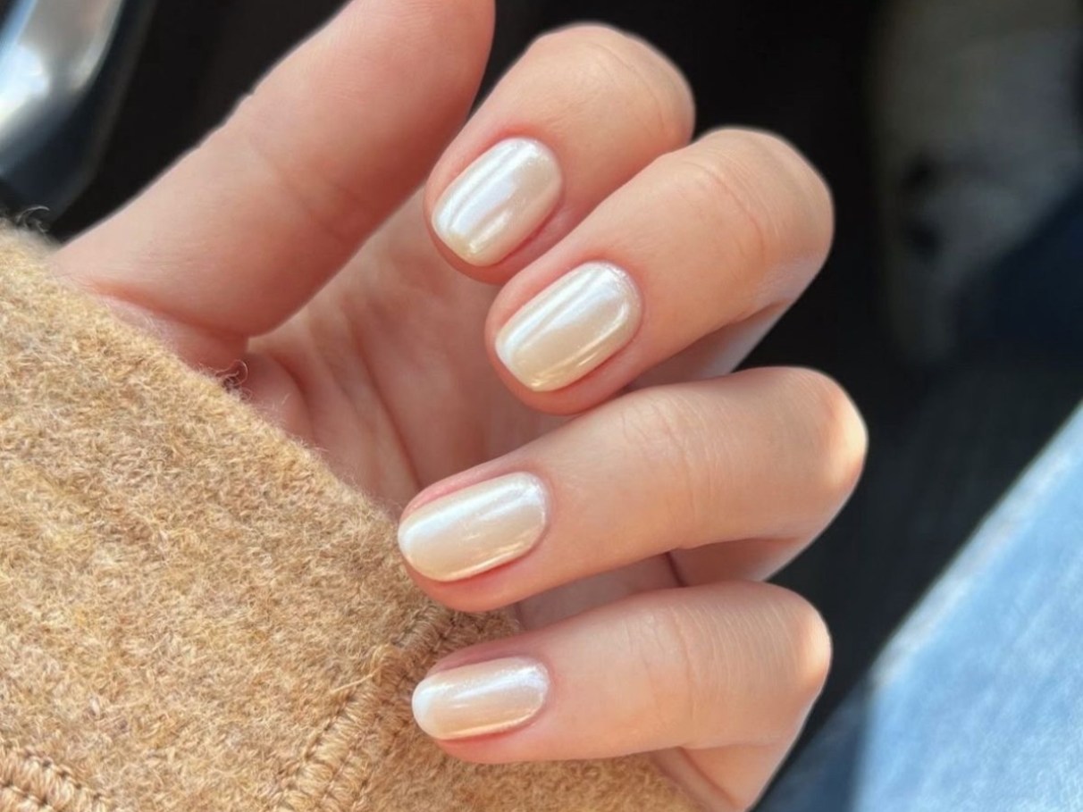 unhas curtas tons pastel