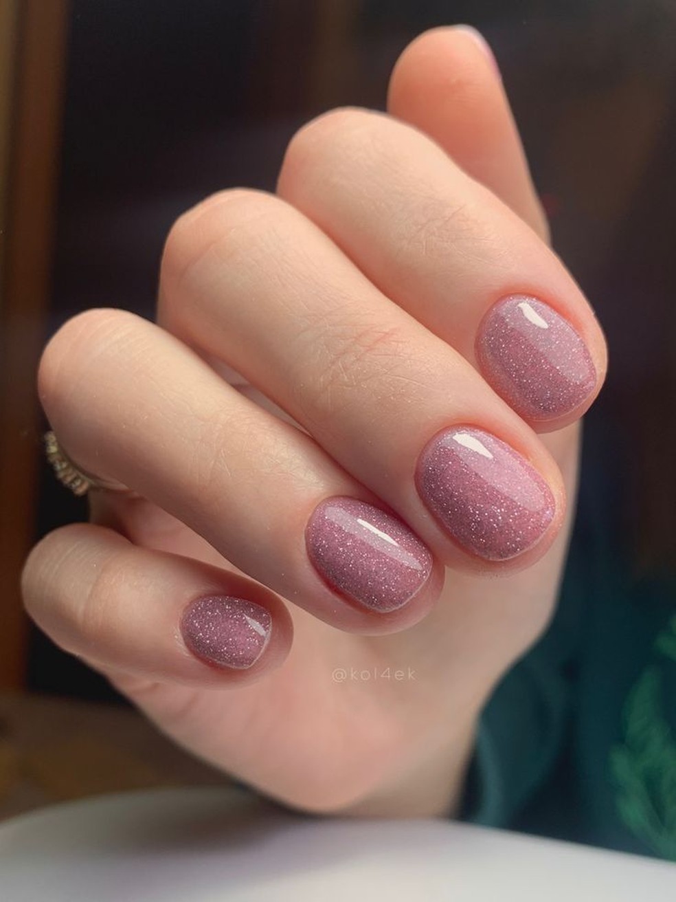 unhas curtas com francesinha fina