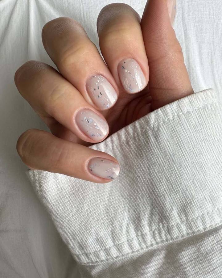 10 ideias de unhas delicadas para mãos elegantes