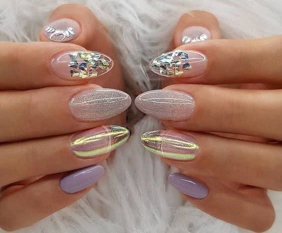 francesinha em unhas de gel redondas