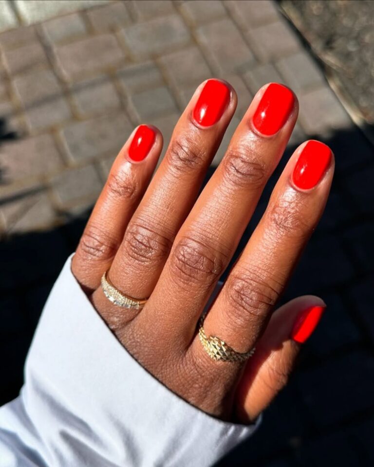 unhas de gel nude