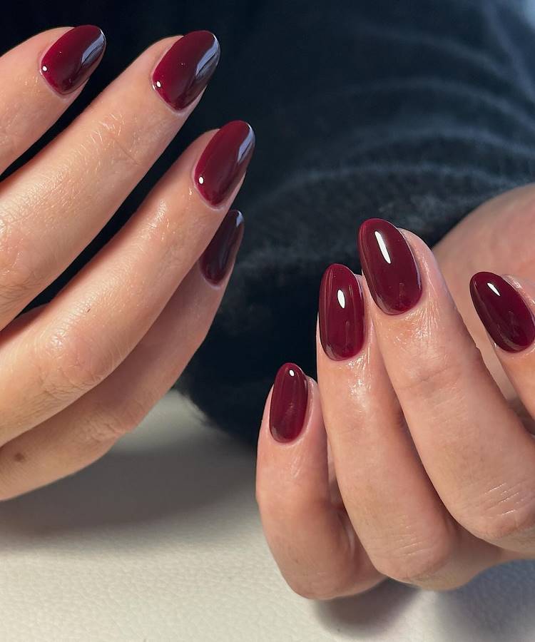 unhas de gel francesinha moderna